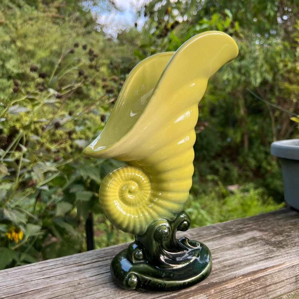 Vintage Hull USA Cornucopia/Shell Green/ Yellow Vase